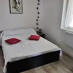 Maison Calme A Pour 4 Personnes Avec Animaux Admis - Fr-1-194-309 Feriehus *